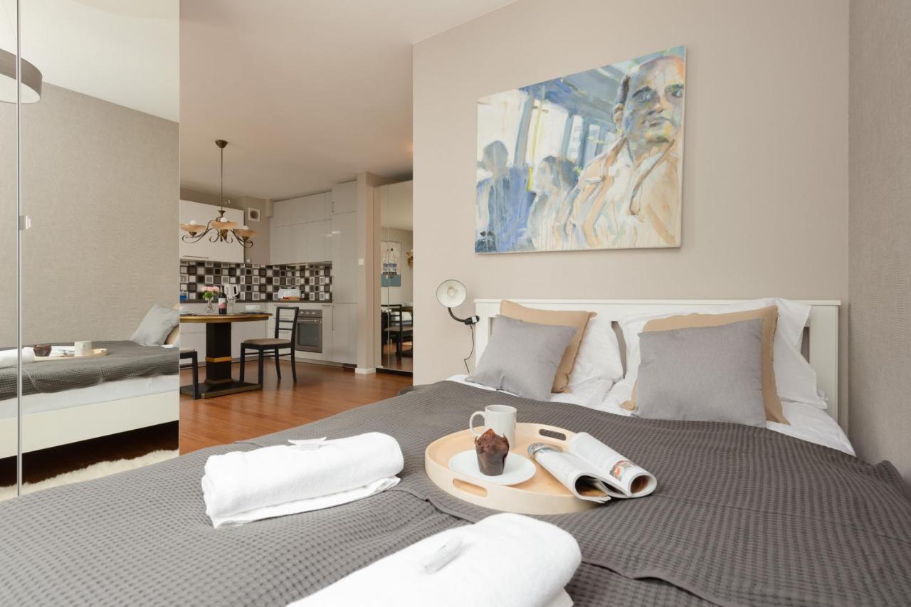 Elegancki Apartament W Centrum Gdyni Z Parkingiem By Noclegi Renters Гдиня Екстер'єр фото