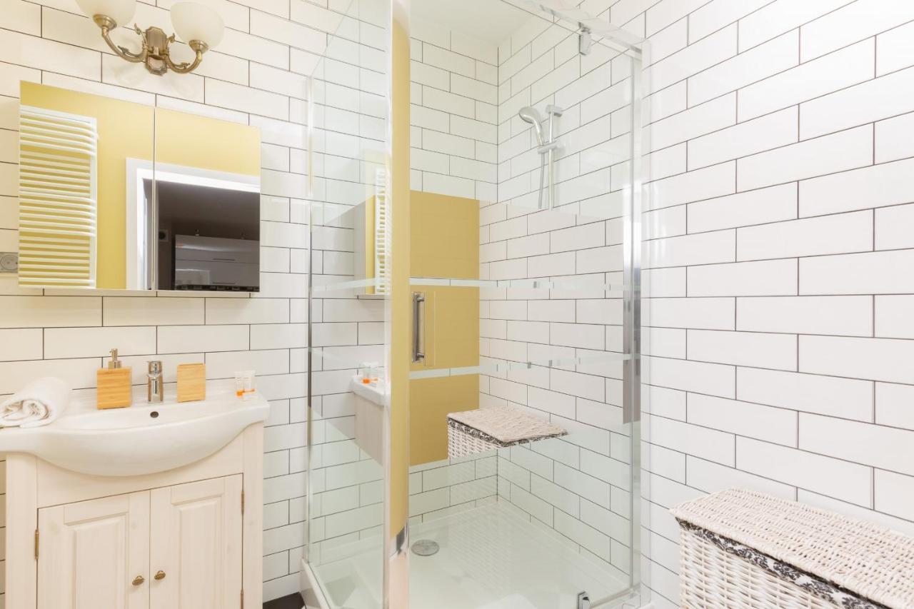 Elegancki Apartament W Centrum Gdyni Z Parkingiem By Noclegi Renters Гдиня Екстер'єр фото